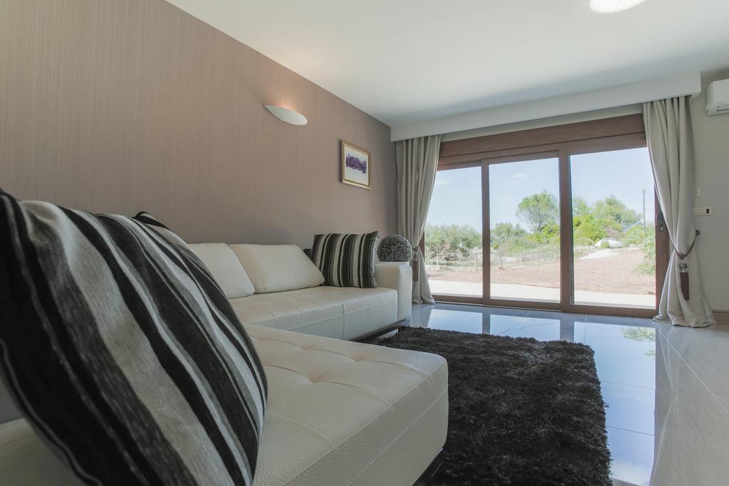 Villa Mendes Zastražišće Eksteriør billede