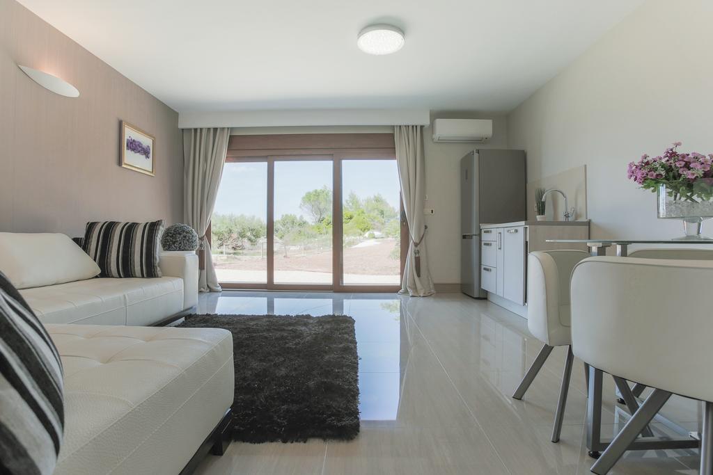 Villa Mendes Zastražišće Eksteriør billede