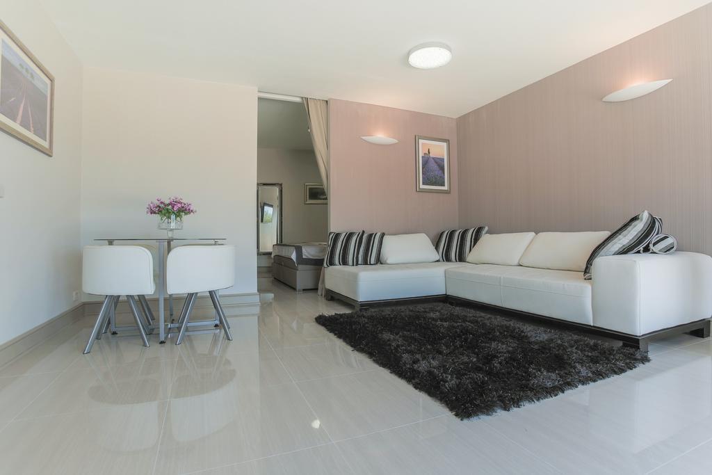 Villa Mendes Zastražišće Eksteriør billede