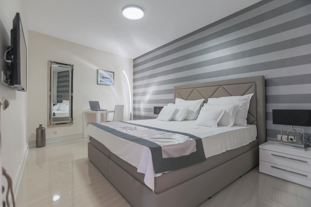 Villa Mendes Zastražišće Eksteriør billede