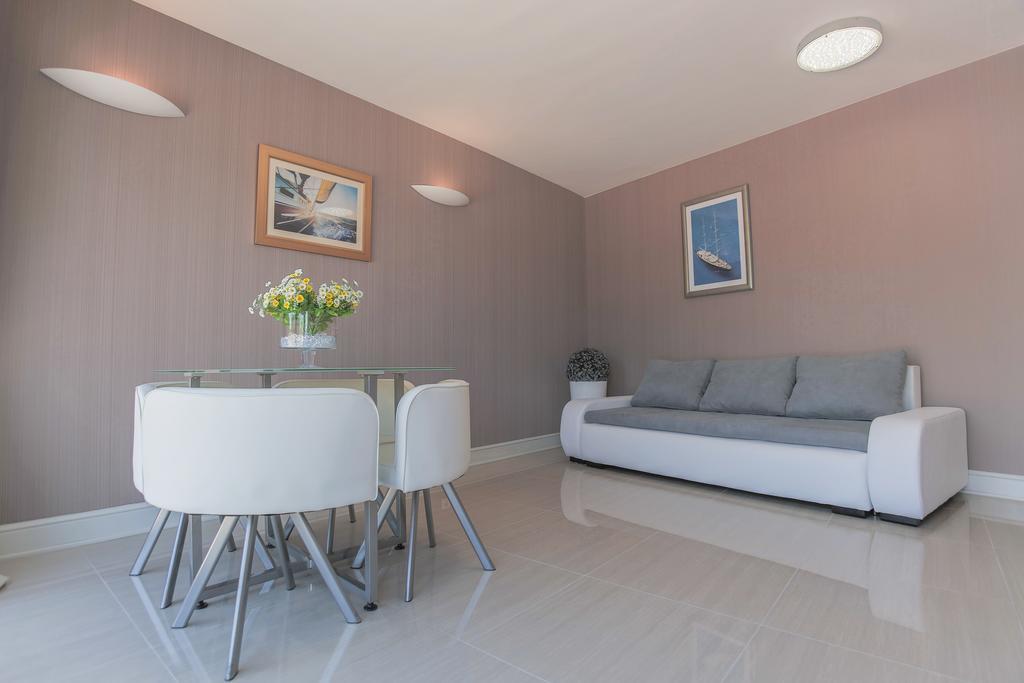 Villa Mendes Zastražišće Eksteriør billede